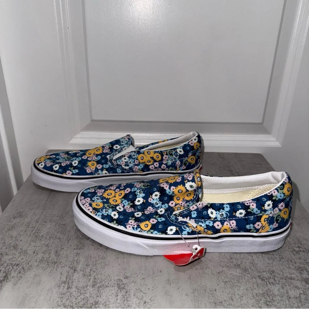 VANS Classic Slip-On Sneakers In True Navy/ Floral (Multi) - Picture 5 of 6